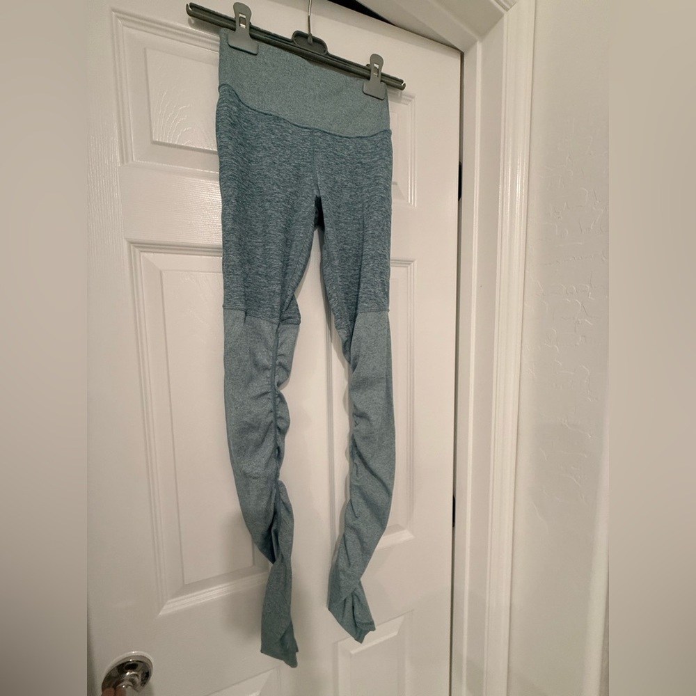 ALO Yoga Teal Ribbed Leggings